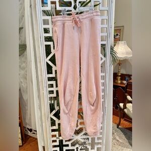 Aerie peach soft joggers with pockets, fit like a small